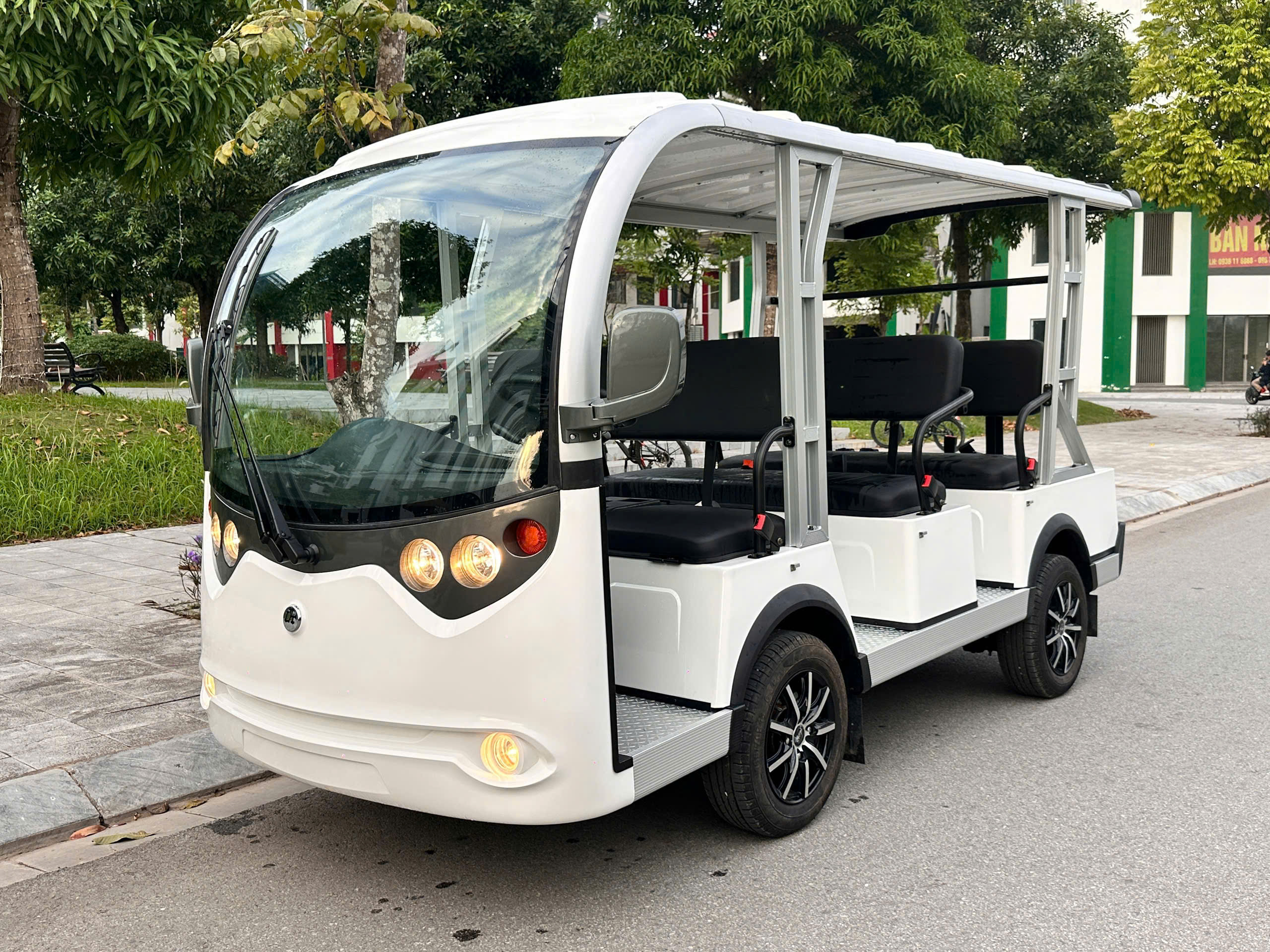 Xe điện kiểu Golf